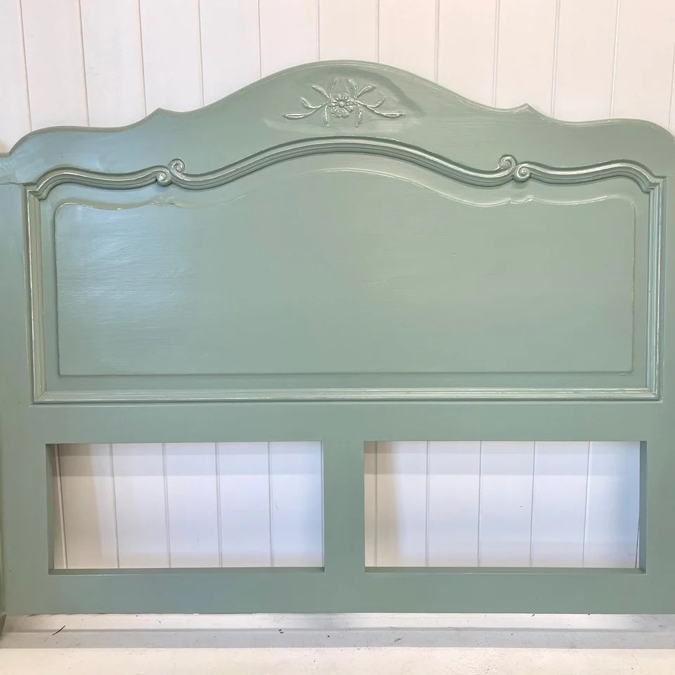 Kettle Green Chalk Furniture Paint